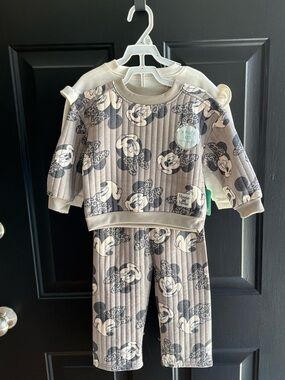 Disney Beige Minnie Mouse 4 Piece Mix and Match Set